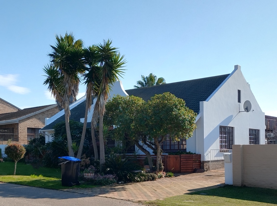 4 Bedroom Property for Sale in Noorsekloof Eastern Cape